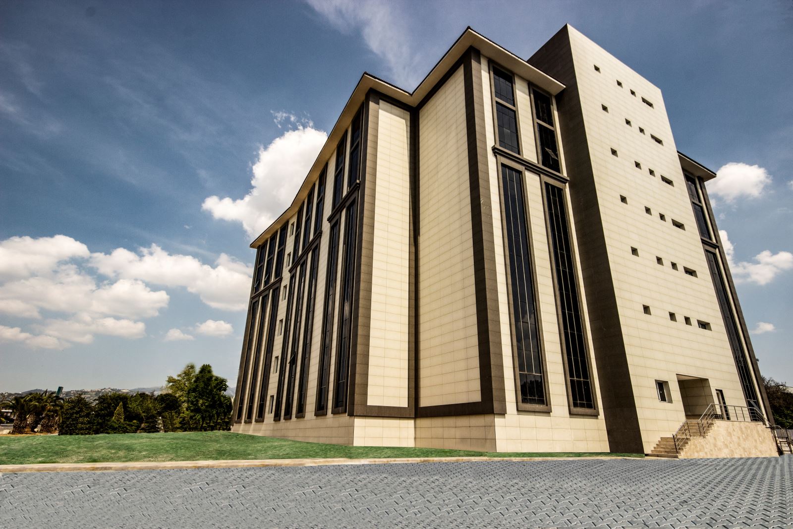 DSİ 21. Bölge Hizmet Bİnası